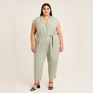 Eloquii *flawed* Short-Sleeve Coverall Jumpsuit light green linen blend, size 18